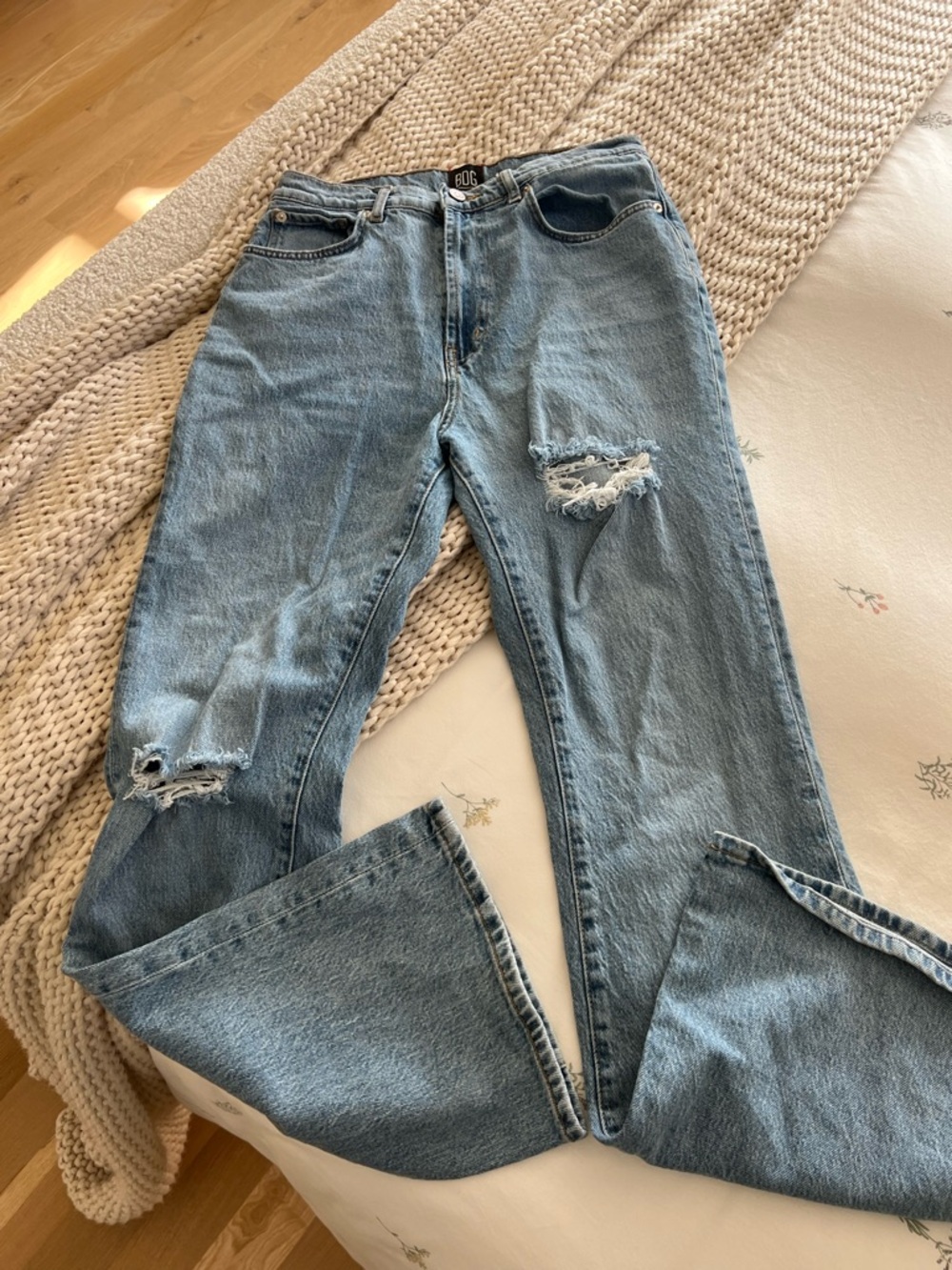 BDG Light Blue Straight-Leg Distressed Jeans